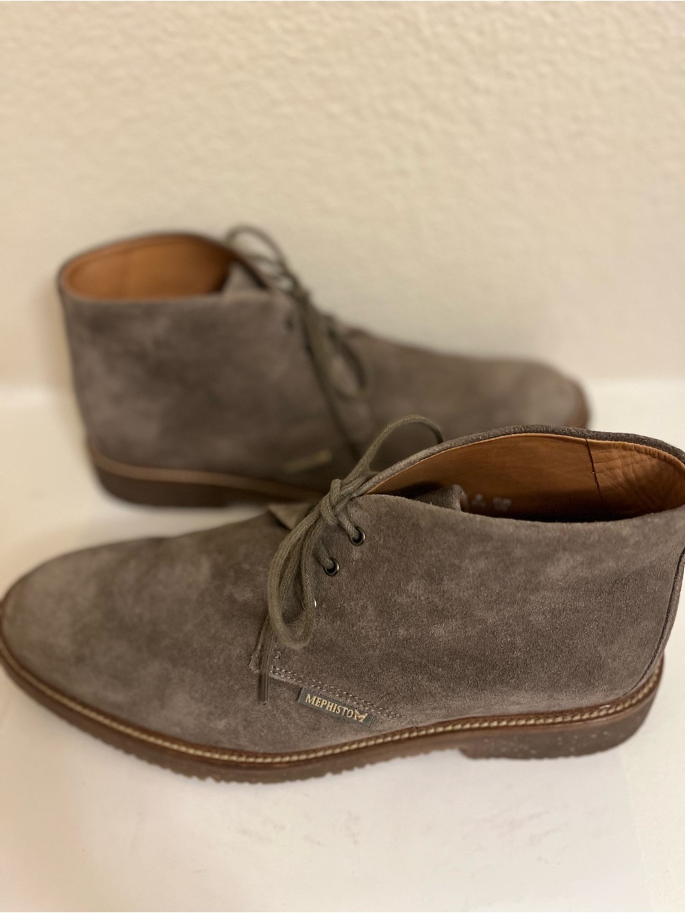 Mephisto Men’s Taupe Suede Chukka Boots - Size 8.5 - Worn 2-3 Times